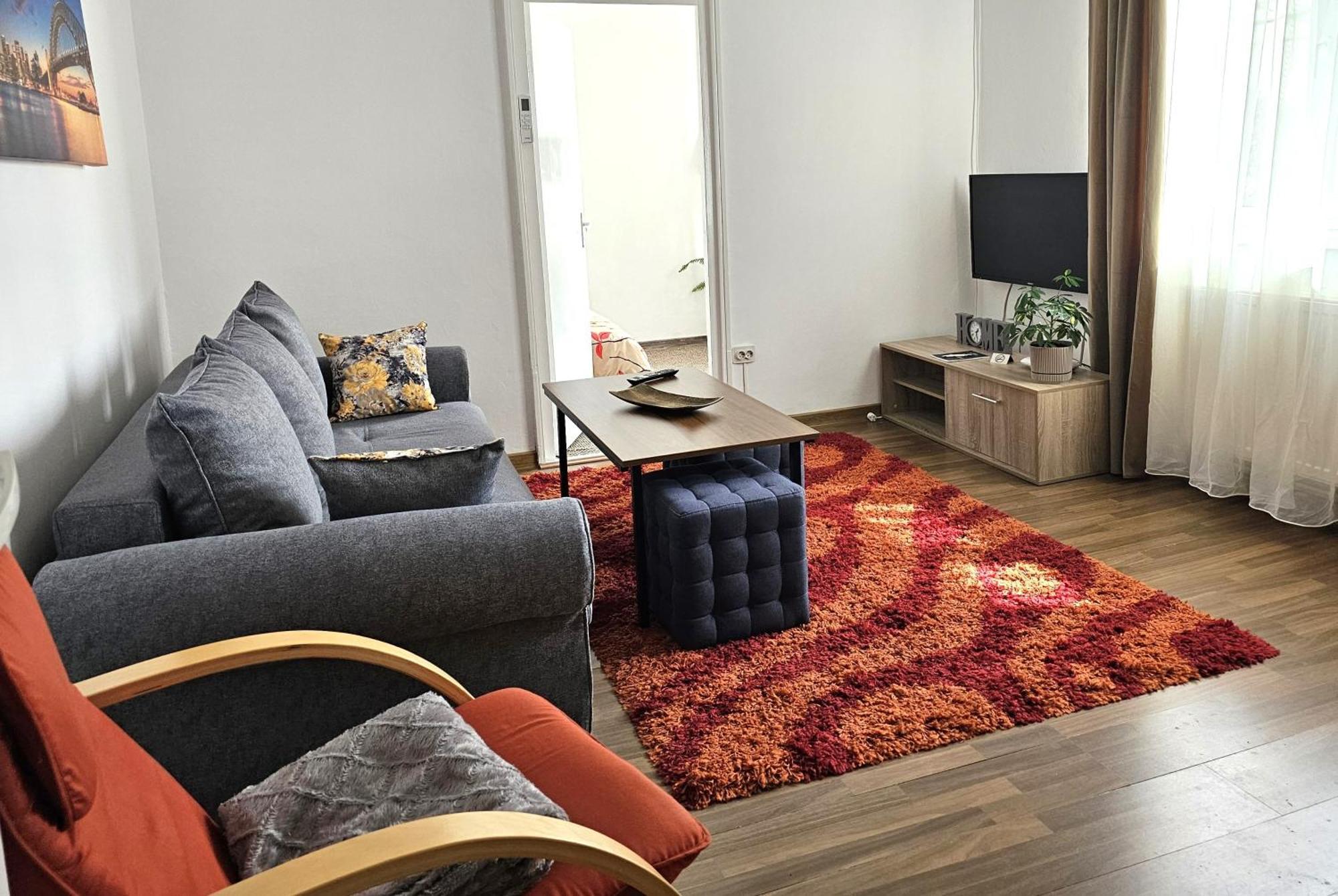 Aparthotel Sibiu Cedonia Экстерьер фото